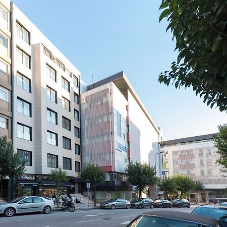 Lovelystay - Trindade Cozy Apartment Porto Bagian luar foto