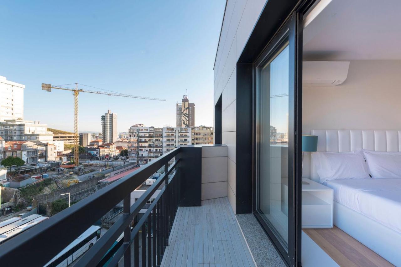 Lovelystay - Trindade Cozy Apartment Porto Bagian luar foto